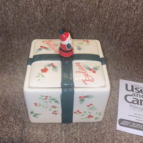 🎄 🍪🎄NWT Pfaltzgraff Winterbury Santa Cookie or Treat Jar - Picture 10 of 14